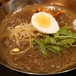 焼肉アリラン園 - 冷麺 890円