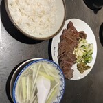 牛たん炭焼き 利久 - 