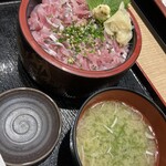 Izutarou - 鯵のたたき漁師丼（＾∇＾）