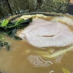 ラーメン 杉田家 - ラーメン並　固め、薄め、少なめ
      海苔トッピング