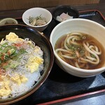 みつい食堂 - 炒り玉子しらす丼 と ミニうどん 定