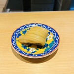 鮨 一二郎 - 美しい煮穴子！上品な味付け。いつまでも眺めていられます。+ﾟ*｡：ﾟ+（人*´∀｀）ｳｯﾄﾘ+ﾟ：｡*ﾟ+.