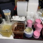 A9面条・餃子 - カウンター横の