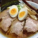 らーめん七右衛門 - 和風しょうゆらーめん玉入り６８０円 大盛り１００円増し