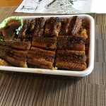 うな春 - 料理写真:タレを塗布した後