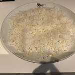 カレーの店 ボンベイ - 硬めに炊かれています