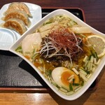 麺’s たぐち - 料理写真:冷やしやみつきらーめんと餃子3個