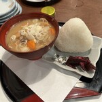 和食KUWA - 〆に必ずいただくおにぎりと豚汁