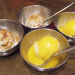 サールナート - ガジャール・ハロワ(350円)とマンゴーシャーベット(350円)