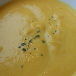 ロクシタンカフェ - メディタレイニアンセット（１８００円）のカボチャのスープ