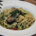 pizzeria felice - パスタはジェノベーゼ　ベーコンが美味しい　バジルのパンチが抑えられたジェノベーゼだった