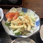 うな中 - うなぎ丼(特上) 2,200円 (サラダ)