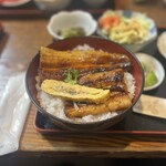 うな中 - うなぎ丼(特上) 2,200円