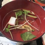 うな中 - うなぎ丼(特上) 2,200円 (肝吸い)