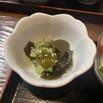 うな中 - うなぎ丼(特上) 2,200円 (酢の物)