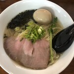 麺屋 エイト - 塩ラーメン大盛り　870円　ランチは大盛り無料