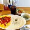 Kissa Marina - 特製オムライスのセット　1100円。　サラダ、スープ、ソフトドリンク1杯付き