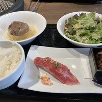 焼肉あきら 本郷本店 - 