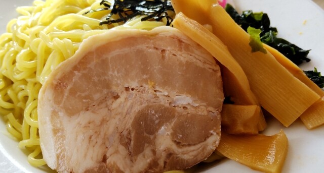 軽食ひまわり ヤマザワ川西店 - 羽前小松（ラーメン）の写真