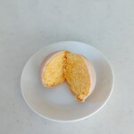 アカシエ - フォンダン・シトロン　爽やかなレモンの香りと酸味とバターでしっとり！
      上にかかった砂糖のシャリシャリ食感もいいですね