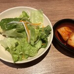 焼肉 弘商店 - ランチセットの野菜、キムチ(共通)