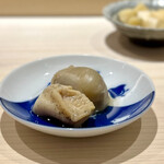 鮨 西崎 - 白バイ貝の酒煮。