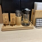 麺 鍾馗 - カウンター薬味