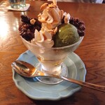 隠れ家カフェ 晴耕雨読 - 和風パフェ　550円