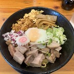 麺屋うさぎ - 肉盛りまぜそば