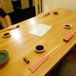 Uoichiba Komatsu - 掘りごたつ式テーブル席