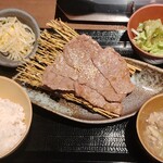 焼肉 BASE 架 - 