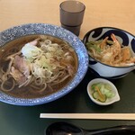 山形蕎麦　やま久 - 肉そば（冷）＋ミニ天丼セット 980円♪