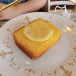 紅茶専門店 Tea Room Wisteria - レモンドリズルケーキ(税込￥680)
