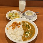 ミニ ネパール レストラン&バー アリサ - カレーライス 
            (ベジタブルカレー(激辛)･サラダ･スープ･ラッシー)