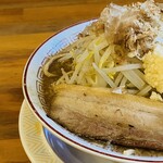 ラーメン 泪橋 - 分厚いチャーシュー