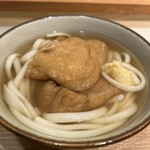 Udon Tsurukoshi - ＊ 手揚きつねうどん　630円 　少なめ　-50円