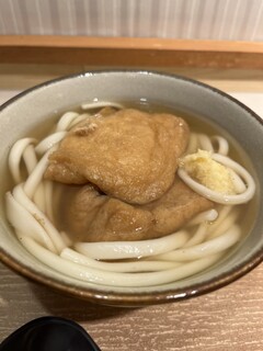 Udon Tsurukoshi - ＊ 手揚きつねうどん　630円 　少なめ　-50円