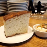 スガハラ - パン（フォカッチャ） + マスカルポーネ