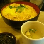 伊勢 本店 - 親子丼 大盛 780円