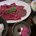 Kuriyama - 牛焼肉定食 892円