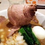 魚魚 - デカ！チャーシュー。