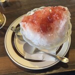 星乃珈琲店 - ハーフかき氷(苺と濃厚ミルク)