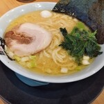 町田商店 - 定番の濃厚、Theラーメン