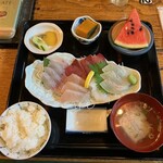 cafe&炭火焼なぎさガーデン - さしみ定食 1500円