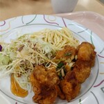 明治大学 生田学生食堂 - A定食(油淋鶏)550円