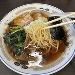 えーちゃん食堂 - 麺リフト