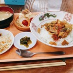 大衆食堂スタンド そのだ - 肉玉丼、ポテサラ