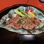 大和屋別荘 - 伊予牛 200gあるけど  あっさり。