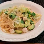 スロー レストラン リード - 小柱と夏野菜のアーリオオーリオパスタ