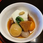 大和屋別荘 - 豚の角煮 なんか本州や 四国で食う味でなく沖縄で食った豚の角煮に似てる。美味